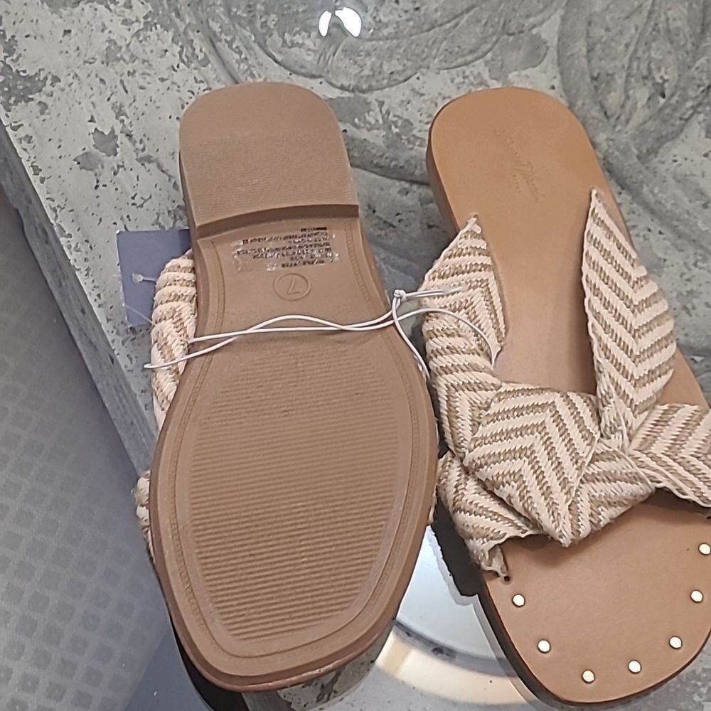 𝅺universal Thread Slippers 7 New - Picture 3 of 6